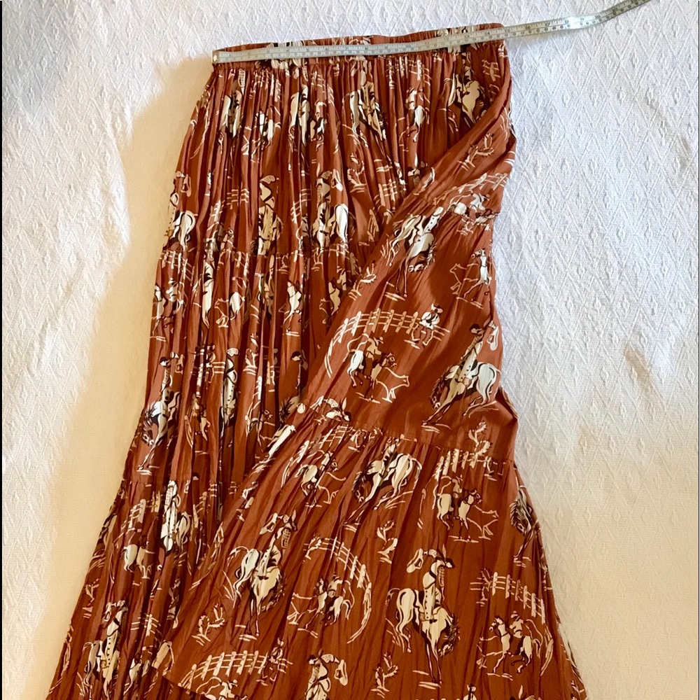 Really cool skirt.